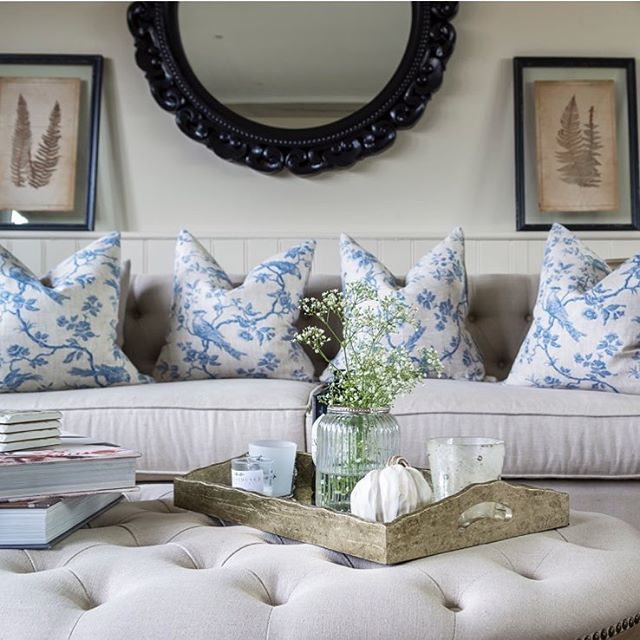 la_residence_In's tweet photo. After all the excitement of the Royal Wedding we are back into the swing of the week now and doing some more photos in our showroom this week for the website . #laresidenceinteriors #luxuryfurniture #luxuryinteriors #livelifeinstyle #aspirationalliving #… https://t.co/cecozPfoqa https://t.co/z1CZKXWVd6