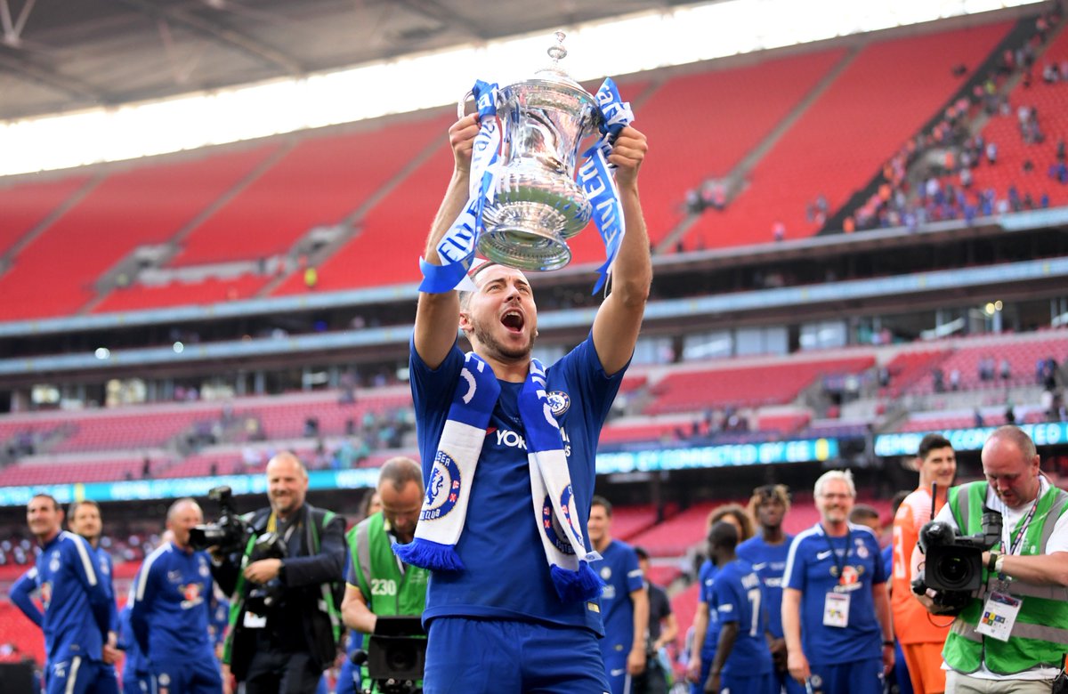 Hazard after 300 @Chelseafc games...

Chelsea Player of the Year 🥇🥇🥇
89 Goals ⚽️
Premier League 🏆🏆
Europa League 🏆
FA Cup 🏆
League Cup 🏆