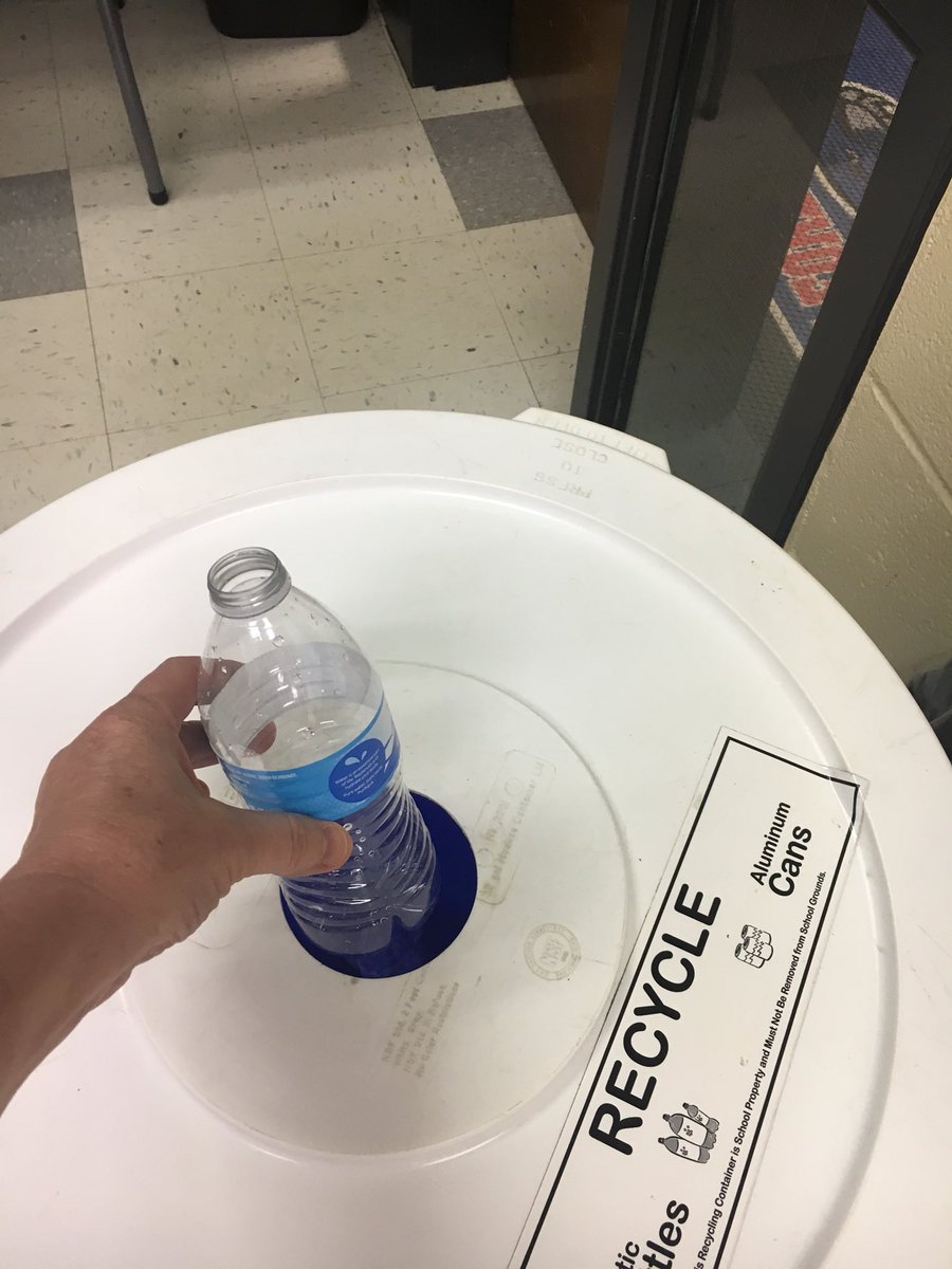 ahmacon's tweet photo. Recycling everyday at work. #oceancleanup #HHSOceanCleanup https://t.co/03bAJo0lhg