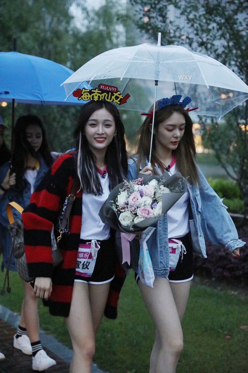 CpopisLOVE's tweet photo. 180522

FuJing with XuanYi 👭☔

#FuJing #XuanYi #Produce101China #trainee18 #yhgirls 

Cre : Wasilly- https://t.co/gGXHmntDT2