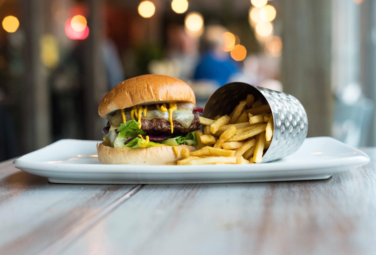 Tuesday is always burger night - but what’s a burger without a pint? 
⠀
Join us tonight for a burger and a pint for only £7! 🍔🍟 #dailydeals #foodporn