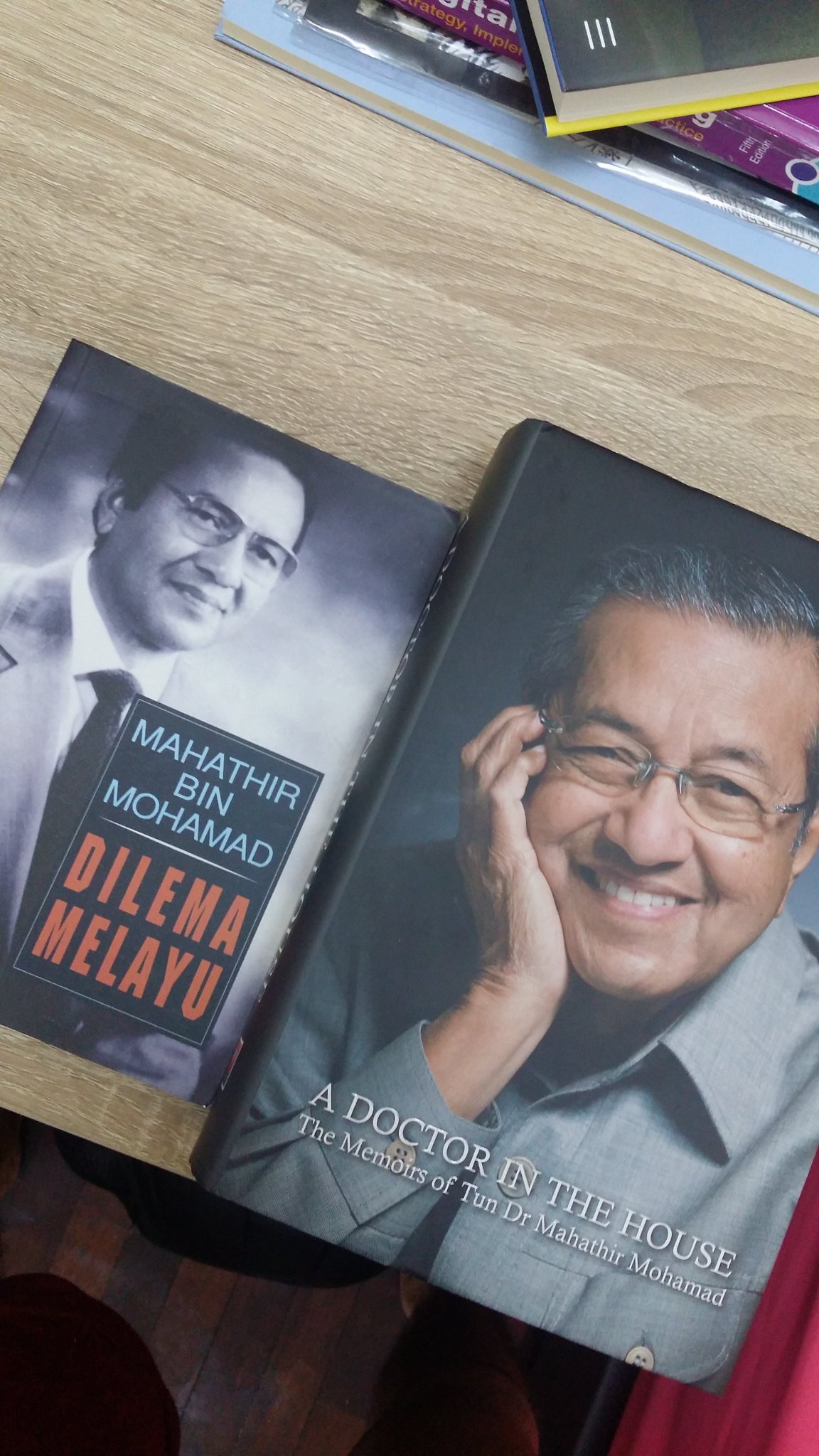 Shawn Benedict Marketing On Twitter Time To Start Reading Up Both Very Good Reads From Tun Dr Mahathir Mohamad Mahathirmohamad Malaysiabaru Malaysiabaharu Malaysia Pakatanharapan Politicstoday Politics Primeminister Books