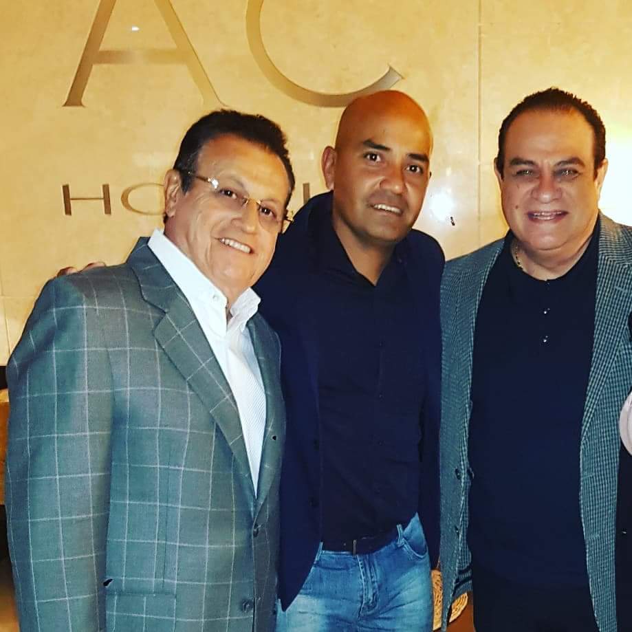 lidiaronquillo's tweet image. Ya en #España.. #Salsa, #Sabor y #Sentimiento.. con @IsmaelMirandaPR y @tonyvega57 esto me recuerda nuestra cita hoy con #SalsaBoricua . Gracias por la foto #PaúlRivera.. 👌👌