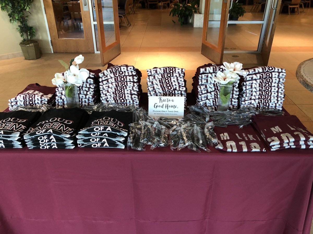 WRHSStampede's tweet photo. Senior Breakfast kicks off at 9am! Just waiting for our seniors to arrive. https://t.co/21cYYzDg3k