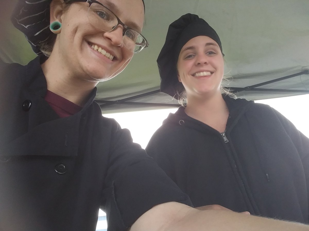 AWaffleMiracle's tweet photo. Working hard!! 2nd event #durans #downhomedays #vending #foodtruck #foodtrailer #waffle #lovewhatyoudo #chefstodeath #love #partners #life #LifeSentence #loveofmylife https://t.co/MuXi6D1my0