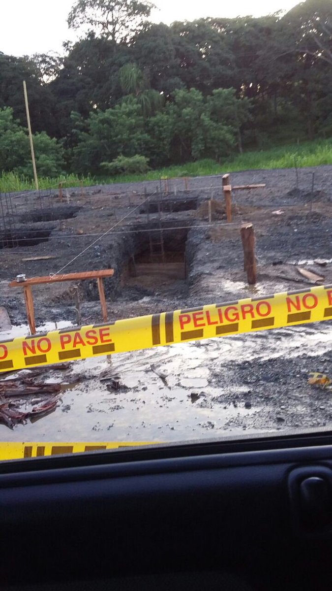 orlandobenitezm's tweet photo. Sigo observando con preocupación los movimientos sobre la reubicación #PeajeElPurgatorio en la vía #Montería hacia #PlanetaRica. Invito una vez más a la @Valenciaprensa y @TierraltaCor @monterialcaldia @GobCordobaUnida que hayan posiciones claras en defensa de la comunidad. https://t.co/i6aQjNhNin