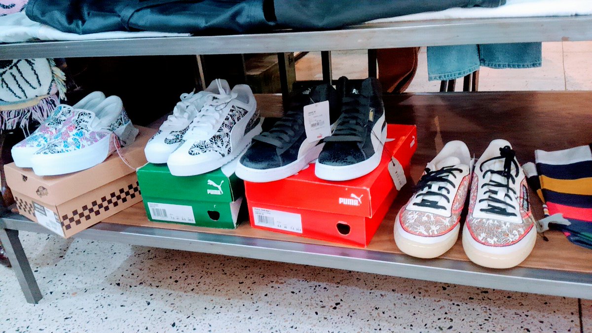 へちま バイク売り A Twitteren 俺が描いた靴を 地元の同級生がやってる古着屋に置いてもらってるよ 熊谷駅からすぐなので 高崎線の使い手の人は覗きに行ってみてー 古着屋chum チャム 埼玉県熊谷市弥生２丁目 弥生2 62 ダイクラビル2f