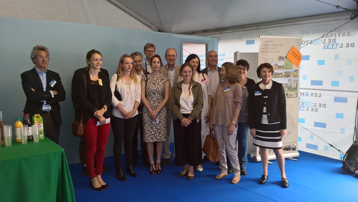 AmisFha's tweet photo. Ma Recherche en 180 secondes revient au #FHA18.
Pour découvrir les travaux des 26 candidats, rendez-vous à l’Espace des Amis samedi à 10h00.
https://t.co/1q7TD5eAvd https://t.co/GLvFtRyYdb