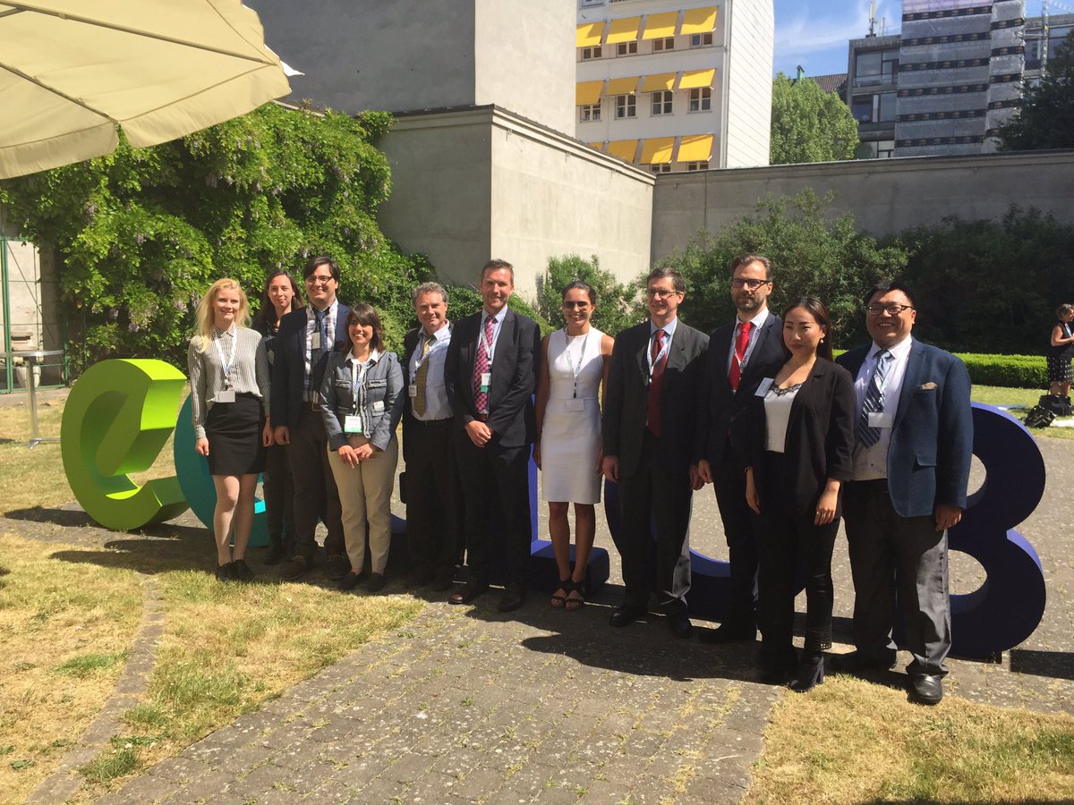 petrichenkoks's tweet photo. @UNEPDTU, @UNEnvironment, @UNECE are working on #energyefficiency enjoying a sunny lunch break at #EEGlobal in #Copenhagen https://t.co/nrMQYYECPF
