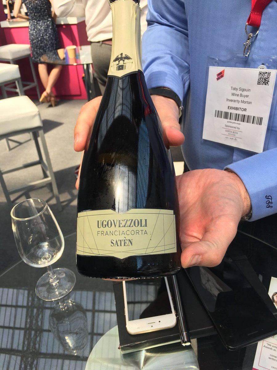 thefizzfestival's tweet photo. Tasted a #franciacorta Saten today which means #blancdeblancs thanks @InvMorton for the tasting and tip! #alwayslearning #alwaysdrinking #fizz https://t.co/gN8joGchKS