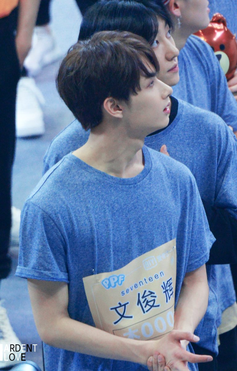 ALove_0526's tweet photo. 180429 중국아육대

하트 하트💞

@pledis_17
#준 #문준휘 #文俊辉 #JUN #세븐틴 #SEVENTEEN https://t.co/HibFnIkWji