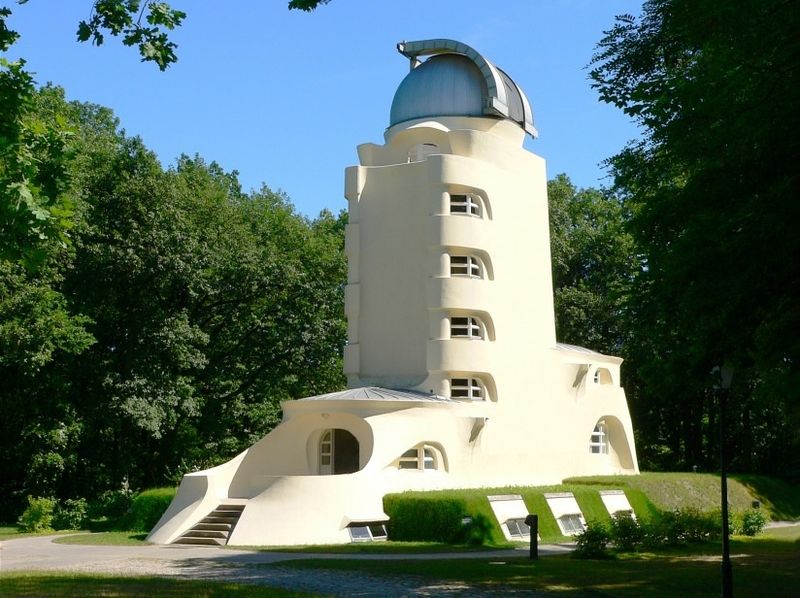 wqbelle's tweet image. Einstein Tower in Potsdam near Berlin, 1919–22
Expressionist architecture is an architectural movement in Europe during the first decades of the 20th century in parallel with the expressionist arts. en.wikipedia.org/wiki/Expressio…
#Expressionsim #ExpressionistArchitecture