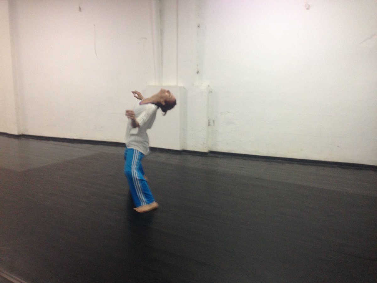 acmalarte's tweet photo. Aquí os dejamos un poquito de lo que ha sido el taller con Victoria P. Miranda en Espacio malArte...Una pasada!!!...gracias por dejar un pedacito de tu arte en estas paredes!!!...#espaciomalarte #workshop #taller #malarte #victoriapmiranda #dance #disfrutando #satisfy https://t.co/6vcZrjkjx9