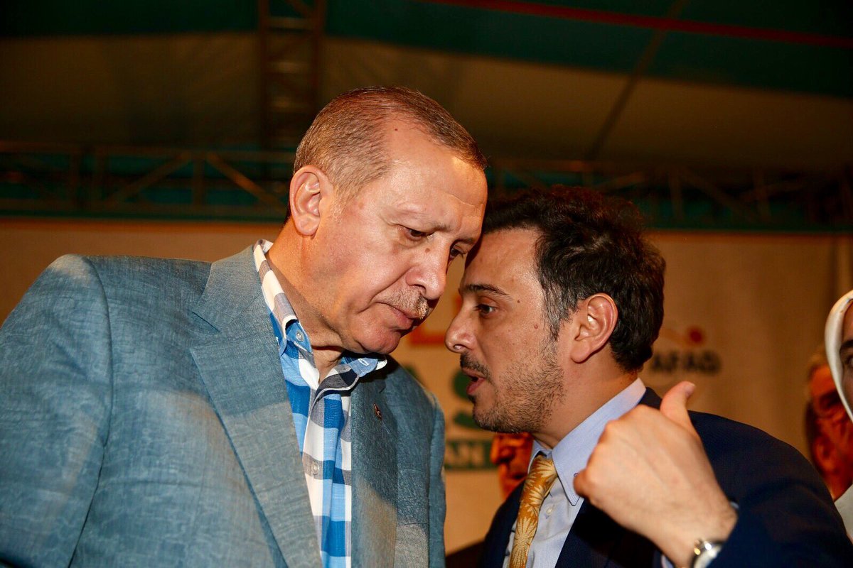 KmlttinYlmztkn's tweet photo. AK Parti'yi sadece bir parti olarak görmedik ki biz!Bu dâva;asırlar ötesinden tevdi edilen bir emanettir.Küfre karşı salladığımız kılıcımızdır,zırhımızdır,bedenimizdir,ruhumuzdur.Reisimle ilk günkü aşkla ve daha fazlasıyla DEVAM https://t.co/nyNVDbtqEn