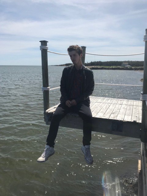 Why so serious...sitting on a dock...i ain't gonna do it, sitting on a dock, I ain't gonna do it, sitting on a dock...now splash 
#iamjaygee #lgbt #instalike #gay #bi #instagramers #like #doubletap #instafollow #instalove #bisexual #life #nature #travel #naturelovers