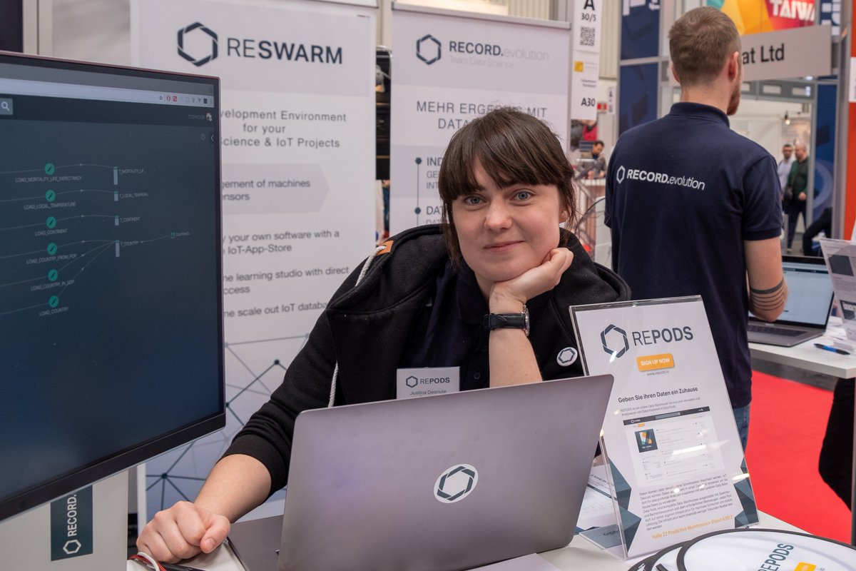 RecordEvolution's tweet photo. Our colleague @JustinaDesriute will hold tmr at 20:15h a #speech about "d3.js 2" at the #WebweekSpecial. Sign up if you want to learn more about this subject
#WomenTechmakers #Frankfurt #RheinMain #StartUp #Developer #event #SignUp #repods #DataScience #JoinUs #happy #WomanPower https://t.co/TqCZybxG5o