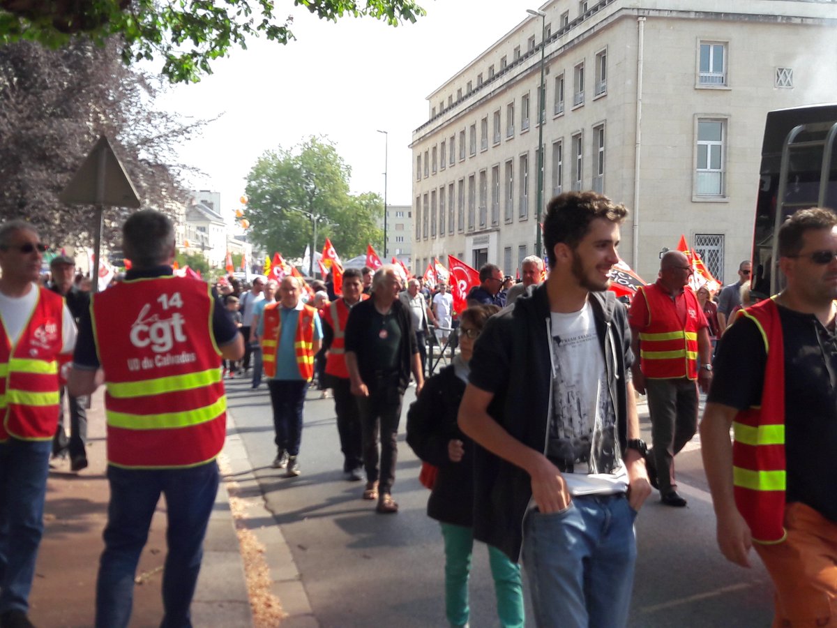 CGTFAPT14's tweet photo. #Manif22mai 2018, 5000 personnes dans les rues de #Caen
#OnLacheRien
#ServicePublic
#CGTFAPT14
#CGT #FAPT
#Calvados
#LaPoste #Orange #Webhelp #Armatis https://t.co/OGGwtXTCRQ