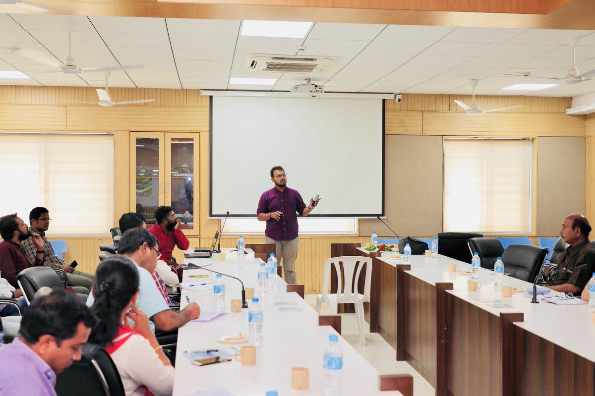 sfdmaha's tweet photo. State SFD Convenor @EshaanSG presented a Case Study on SFD activities on Narmada, Godavari, Indrayani & Pravara rivers, Along with explaining first hand experiences of problems faced while working on field!
3/n
#SFD #CleanRiverCampaign #WorldBiodiversityDay https://t.co/Xn6nFgHnLS