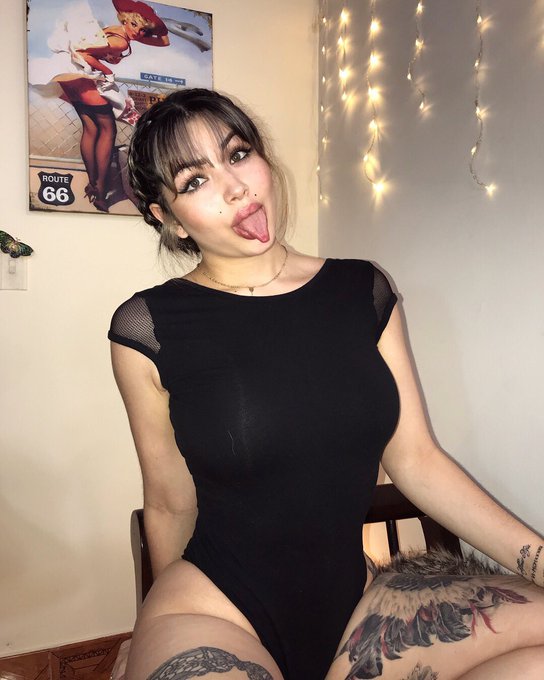 Heyyyy I&rsquo;m Online 😏 https://t.co/ZAq8t5abOS     @chaturbateEU @chaturbate https://t.co/PAiU99qjNV<a href="/tag/modelowebcam"class="tags"><span>#modelowebcam</span></a>