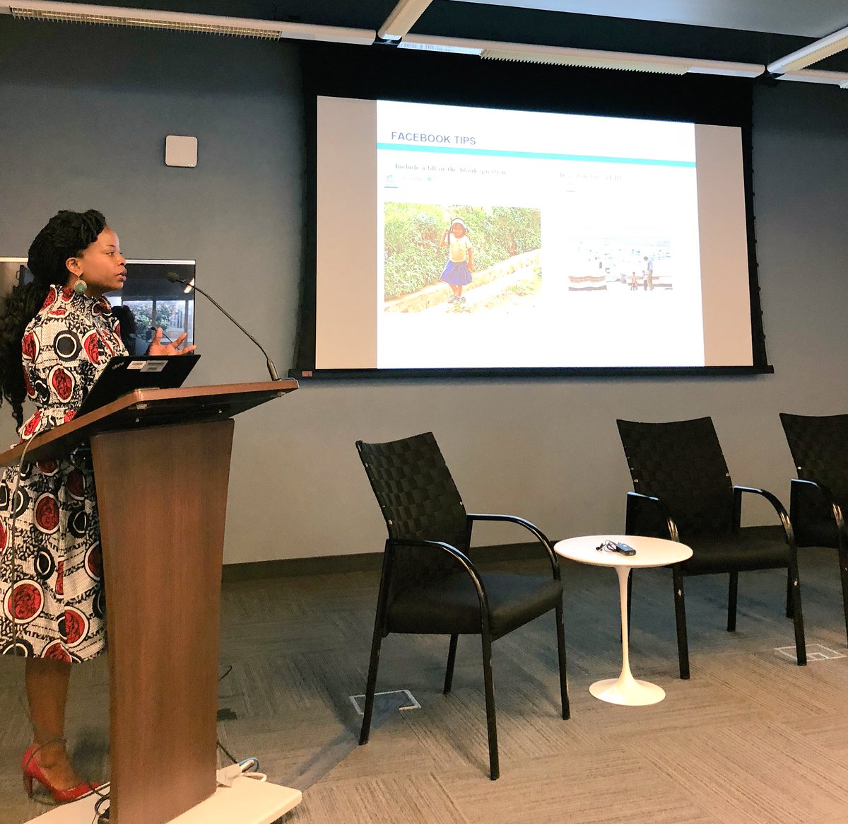 NatashaTynes's tweet image. .@Zubie3: Facebook tips: include a fill-in-the-blank, don’t include a URL, start or  end with a question. #socialmedia #comnet18