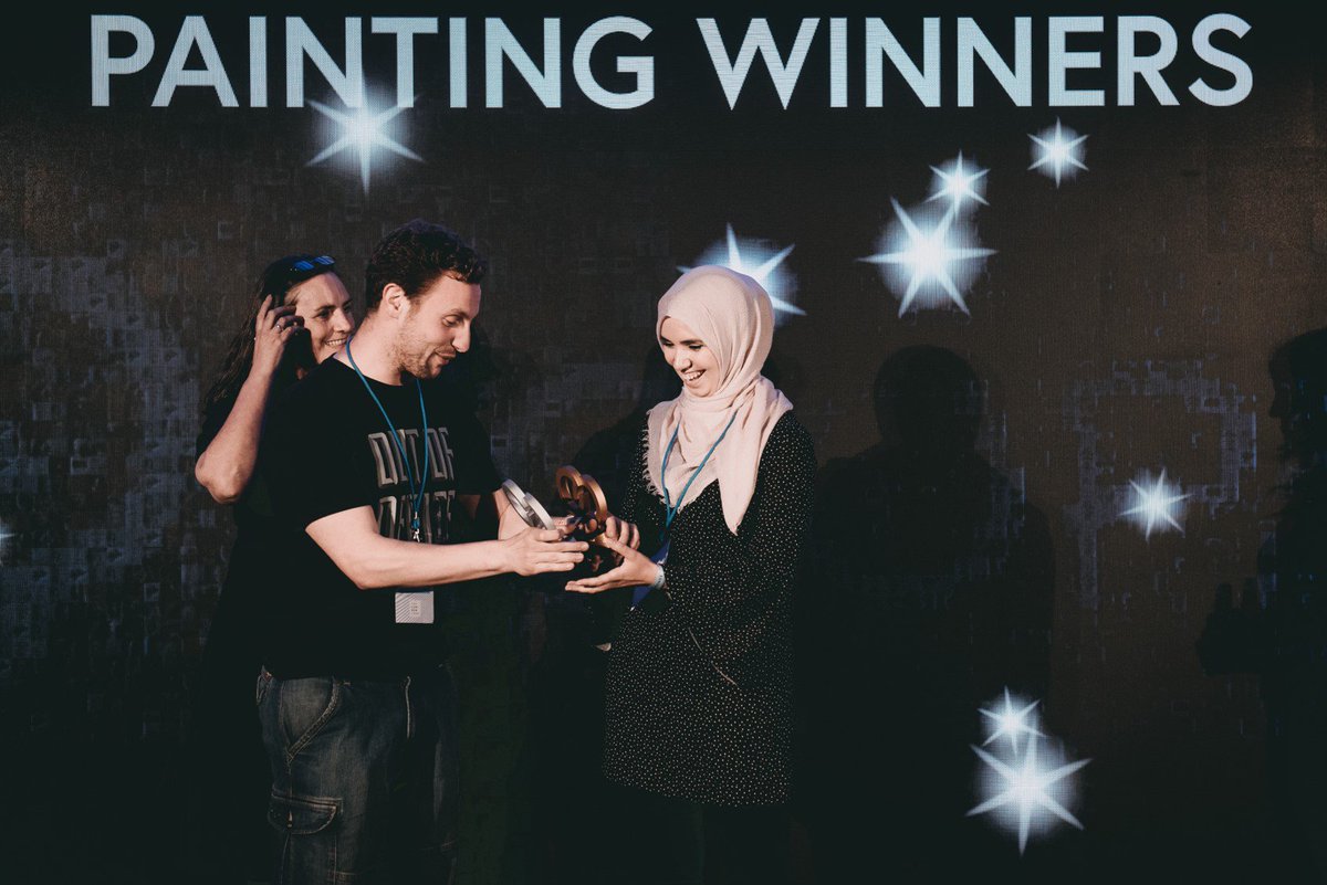 loopitgl's tweet photo. London Loop 2018's Winners from the #Painting #Category. Congratulations Omkeltoum El Kaderi Kadiri (who won two trophies!) and Jana Bebčáková! https://t.co/V8x5GNQXyi 
#londonloop2018 #urbangallery #categorywinners #topthree #gold #silver #bronze #welldone #winners https://t.co/R1bmgU30NX