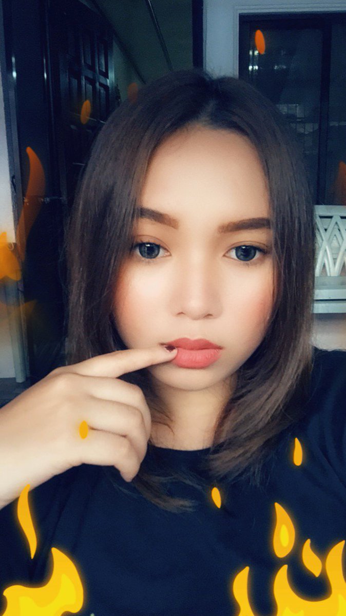 Jeizebeeel's tweet photo. Casually passing by your timeline with my new haircut 💃🏼 https://t.co/OdYulvFYmw