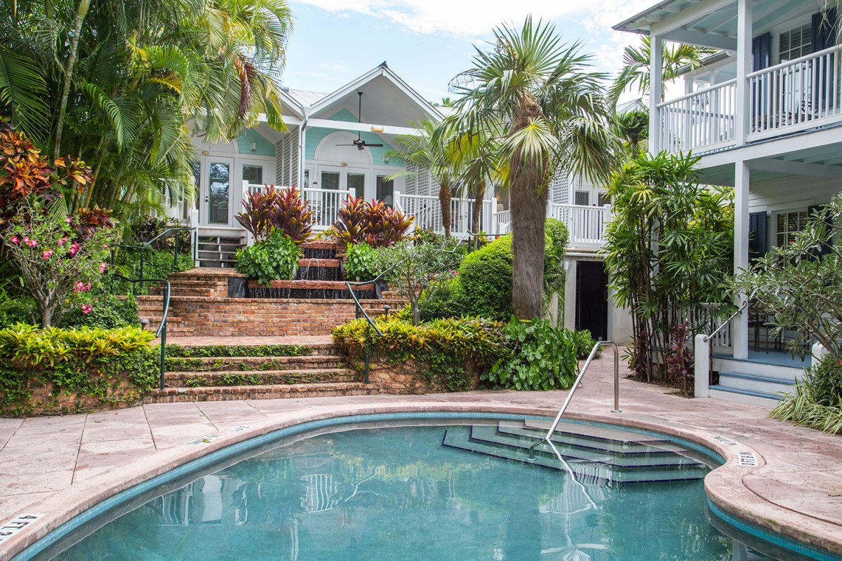MarquesaHotel's tweet photo. Your favorite #pool is calling. #AnswerThePhone #KeyWest #MarquesaKW
#poolday #KeyWestMode #TropicalTuesday #Tropical #GetTropical https://t.co/n75kndozfe