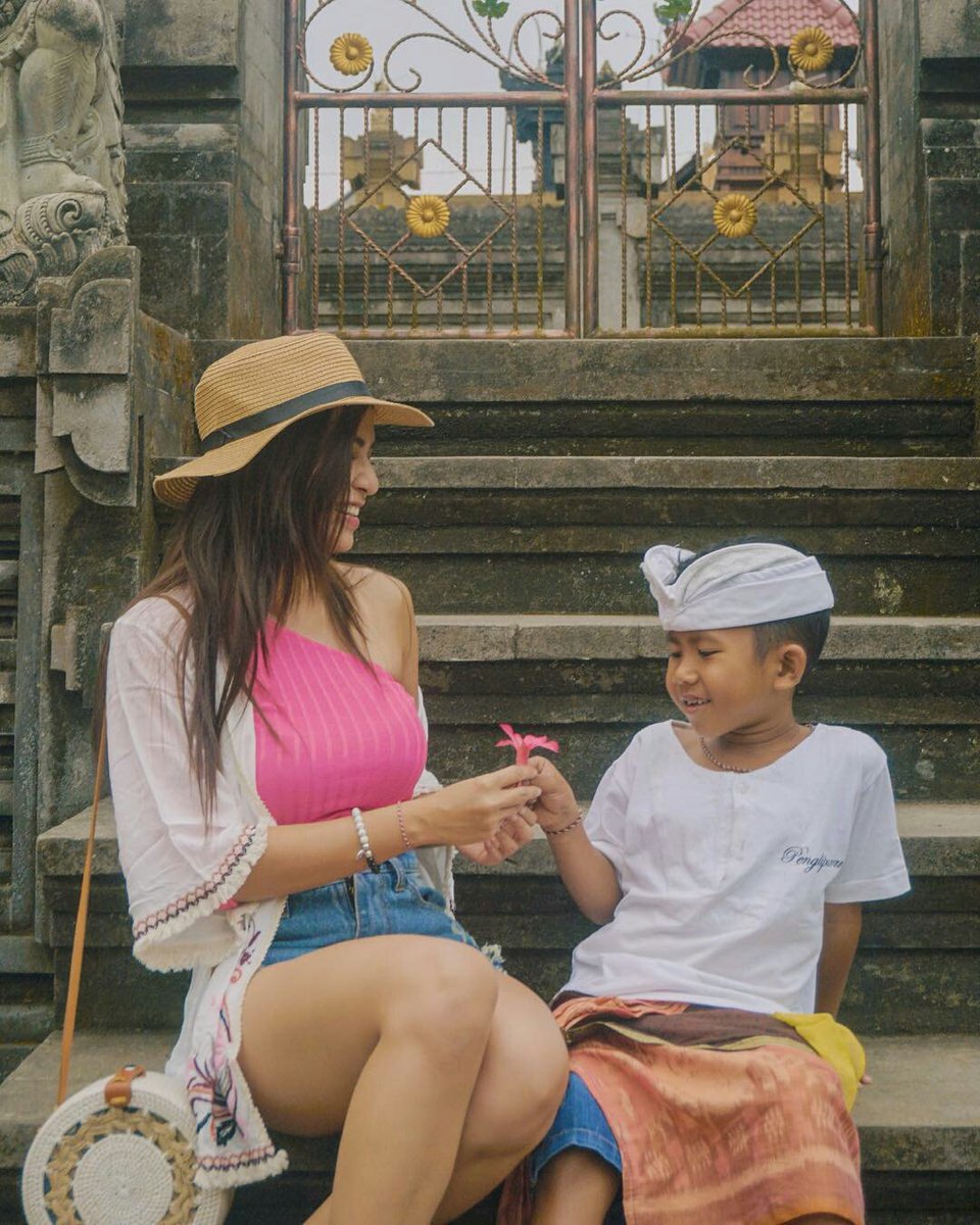 <a href="/almukarromin/">Manggala Pudyastawa</a> Aku nemu foto cilikanmu pas sek urip nang Bali