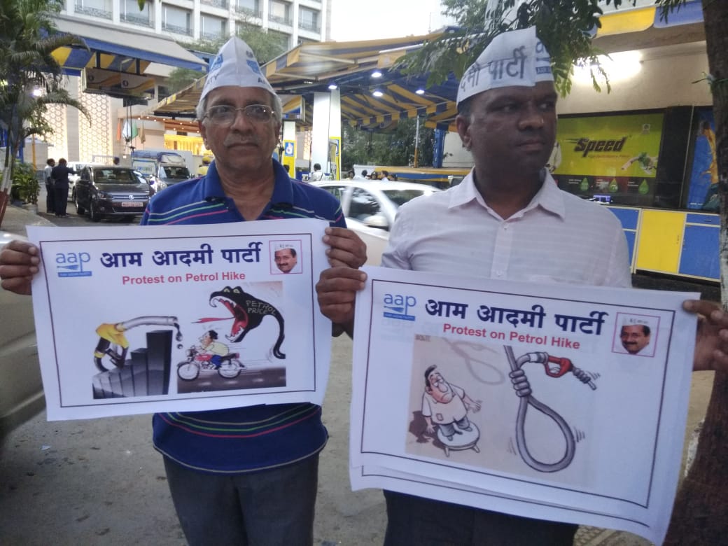 RT @aaprajatsharma0: ⛽ *Petrol Price Hike Protest at Vile Parle Assembly/North Central District/Mumbai* @AAPMumbai @NikhilKhale @Nik_Haldankar @PreetiSMenon @aartic02