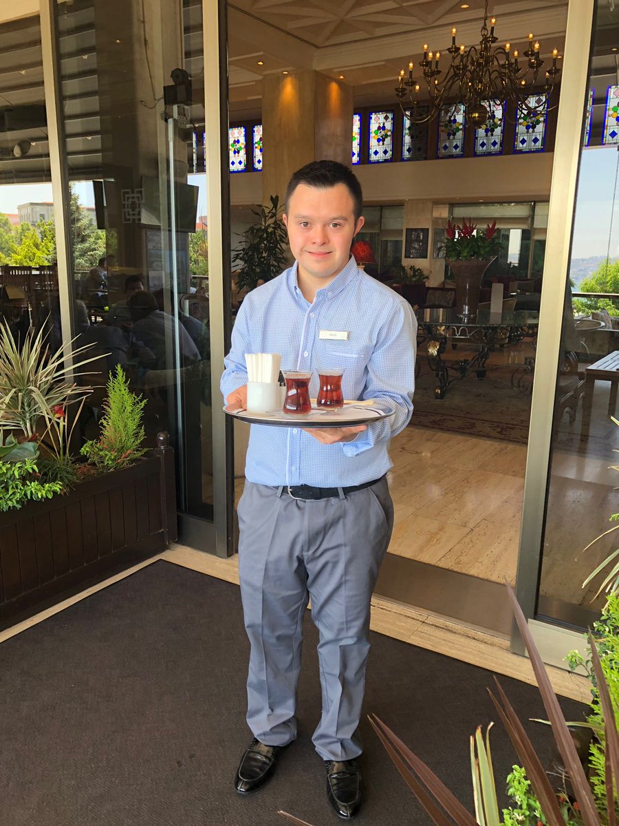 DownTurkiye's tweet photo. Bağımsızım Çünkü Çalışıyorum: İş Koçu Destekli İstihdam Programımızla, Hilton İstanbul Bosphorus otelde, lobide servis görevlisi olarak işe başlayan Halis Güney'e başarılar diliyoruz.👏
#bağımsızımçünküçalışıyorum #downturkiye @HiltonIstanbul https://t.co/JwCC2mCWCJ