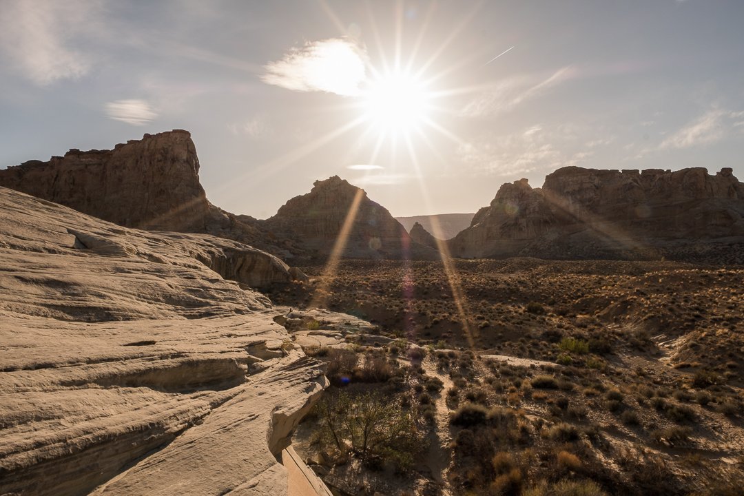 One of many rewarding views on our evening hike at Amangiri. The resort offers a trail map with about a dozen hikes to explore the area. #amangiri #resorts #hiking #happytrails #canyoncountry #canyonpoint #utah <a href="/Amanresorts/">Aman</a>