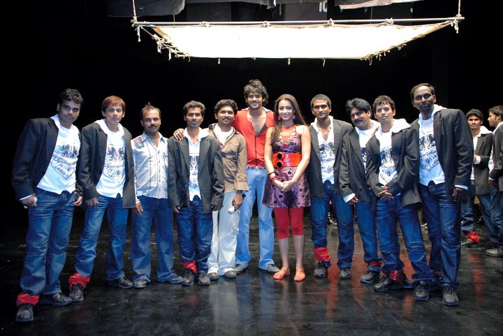 DdztFuNVQAApPB7?format=jpg&name=900x900