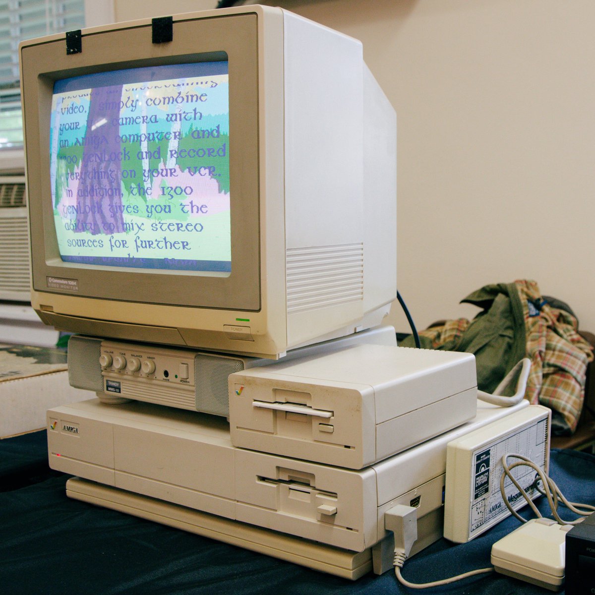 AmigaBill_'s tweet photo. Amazing weekend at Vintage Computer Festival East! We had an Amiga genlock exhibit, but there were many other incredible exhibits as well. Full album HERE:  https://t.co/s5uR5uMO0L #commodoreamiga #commodore #atari #apple #vcfest #vintagecomputer #retro https://t.co/S9CuZs0Erp