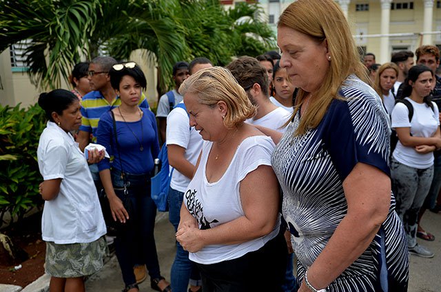 NoticiasCaracol's tweet photo. Falleció joven que había sobrevivido a caída de avión en Cuba: cifra de muertos llega a 111
https://t.co/wKdGjufRZE https://t.co/oLrqc063Ek