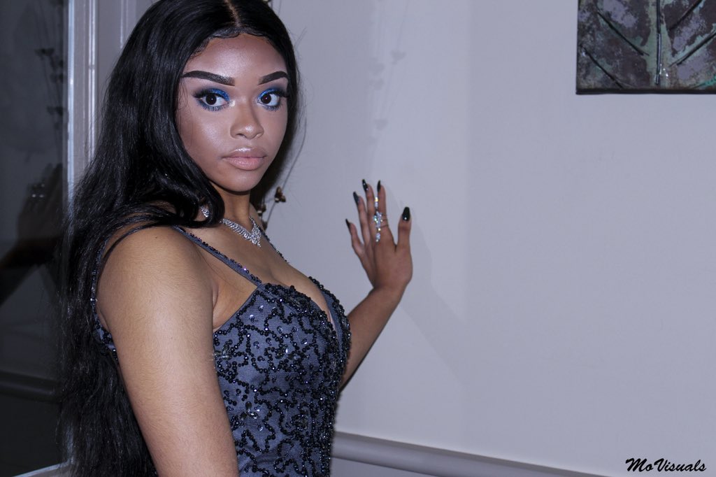 moebuvkets's tweet photo. ✨PROM SEASON IS HERE✨
if you haven’t found a photographer or are still searching for one , dm me for my availability.
• your grandma can’t do this on her flip phone.
•boook me #MoVisuals📸 https://t.co/Ph9yhanKWu