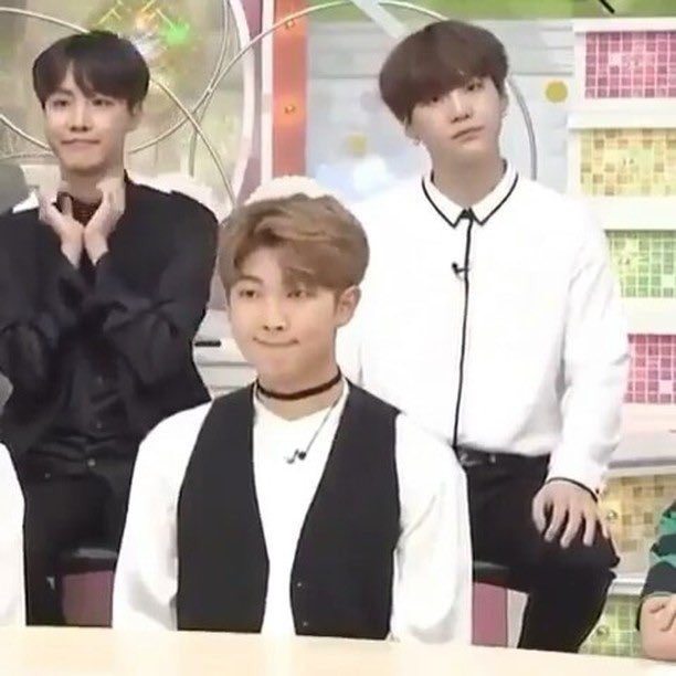 V_Spring_S2's tweet photo. 랩라 들 뭐야ㅋㅋㅋㅋㅋㅋㅋㅋㅋㅋㅋㅋㅋㅋㅋㅋㅋㅋㅋㅋㅋㅋㅋㅋㅋㅋㅋㅋㄱㅇㅇㅋㅋㅋㅋㅋㅋㅋㅋㅋㅋㅋㅋㅋ큐ㅠㅠㅠㅠㅋㅋㅋㅋㅋㅋㅋㅋㅋㅋㅋㅋㅋㅋㅋ
#PremiosMTVMiaw  #MTVBRKPOPBTS #MTVLAKPOPBTS @BTS_twt https://t.co/PzTl7efRyJ