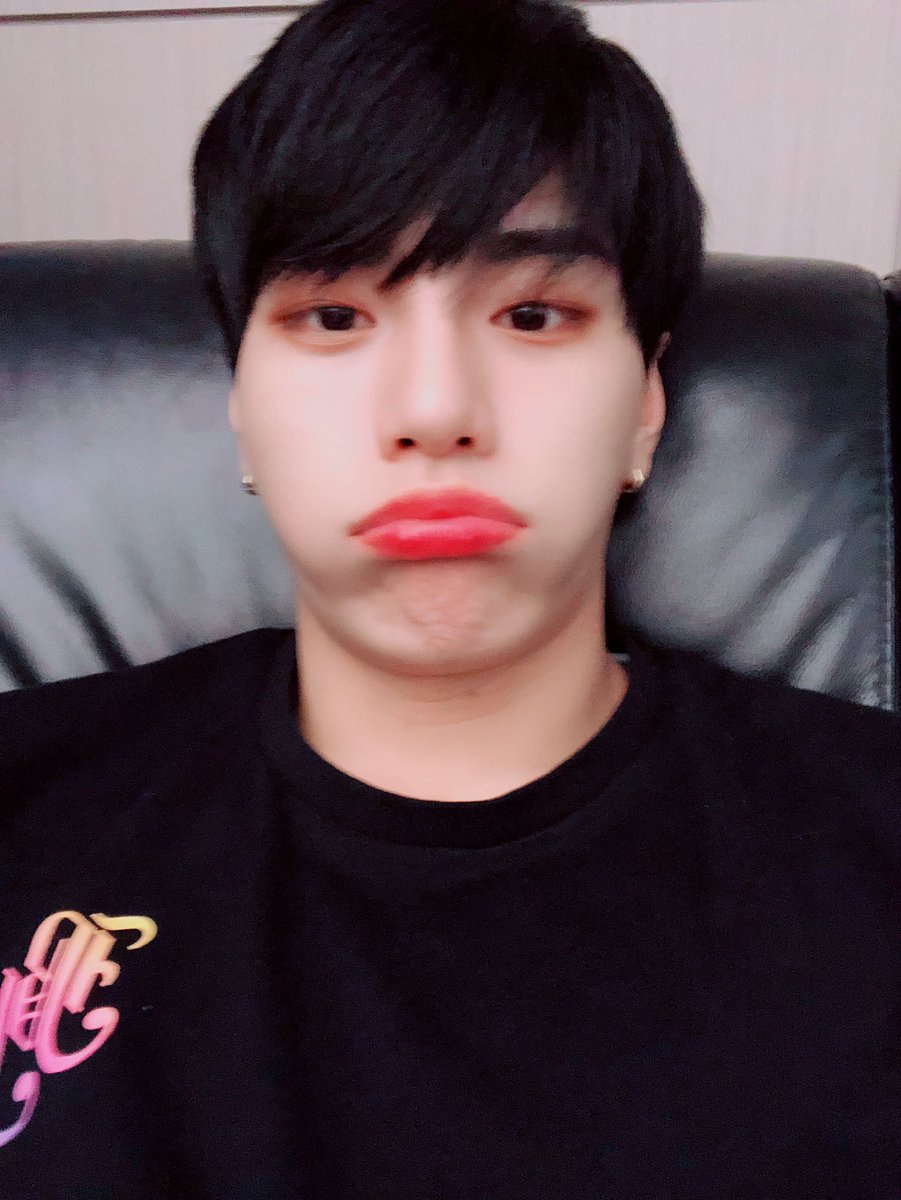 WatashiNoJibun's tweet photo. จาก 3 ขวบ จะเป็น 4 ขวบแล้วน้าาาาาาา ❤😲 #HAPPY_SANGGYUN_DAY https://t.co/bN5Tj1t8nq