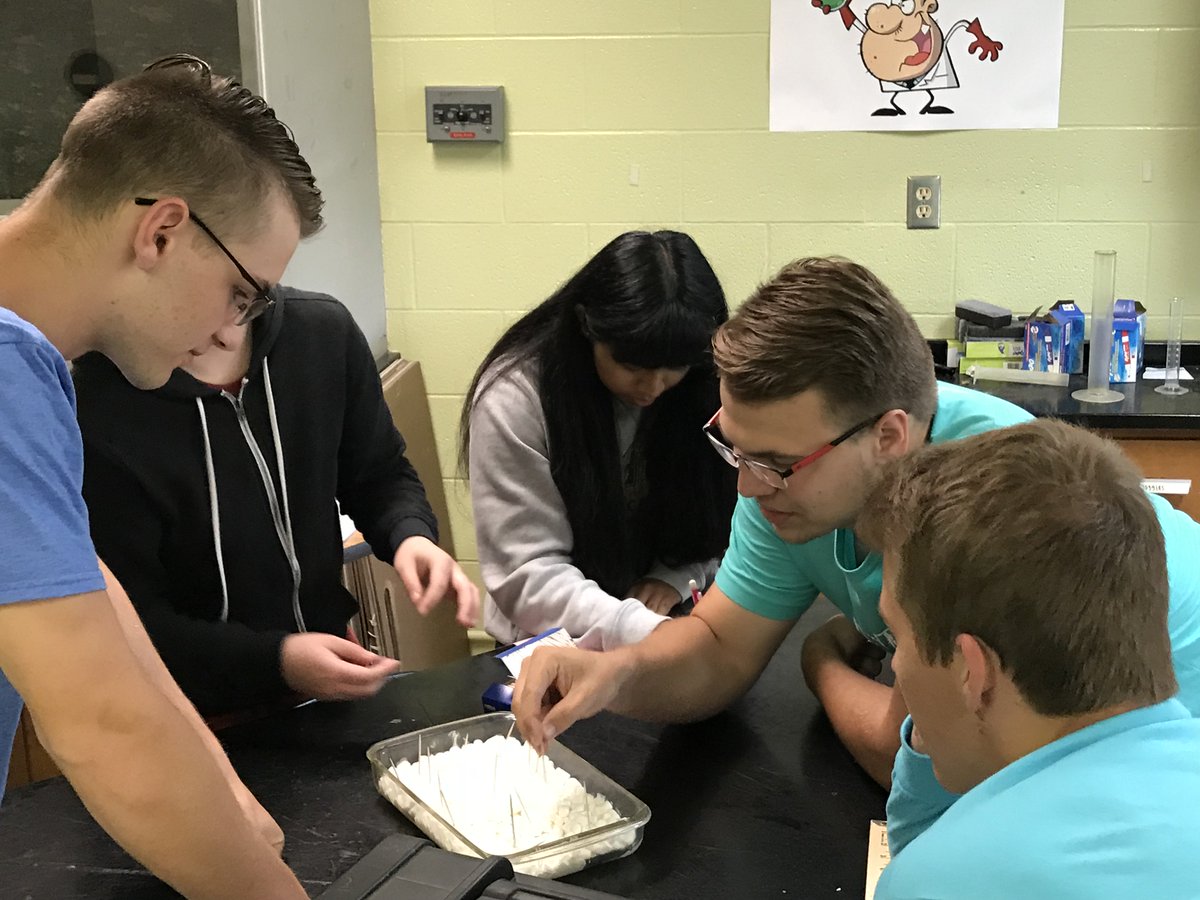 FcHSPrincipalAD's tweet photo. Physics students attempting to measure the speed of light with marshmallows and a microwave. #gocrickets https://t.co/A8vxWSSh1F