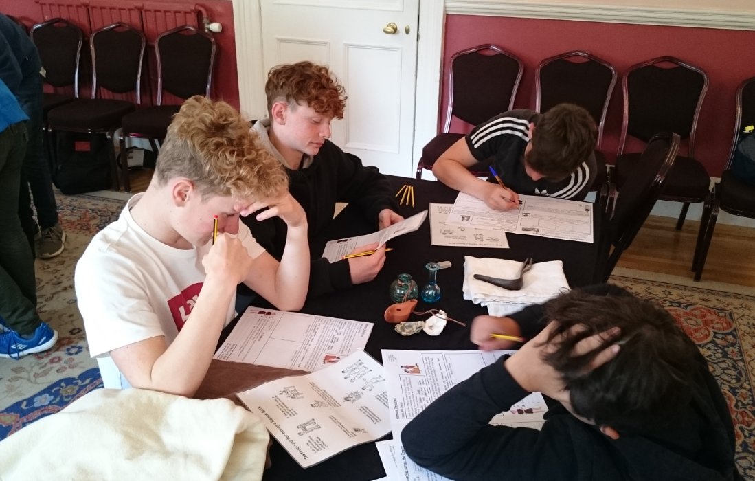 The 3rd Year Classicists had an excellent trip to Bath and Caerleon recently. Here they are handing Roman artifacts at the Roman Baths <a href="/RomanBathsBath/">The Roman Baths</a>