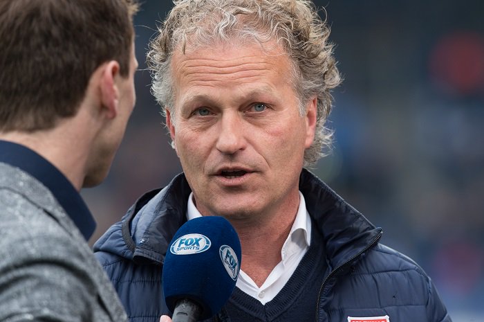 PECZwolle's tweet photo. Gert Peter de Gunst blijft drie jaar langer in Zwolle! Lees hier het volledige bericht over de contractverlenging van de assistent-trainer: https://t.co/Vo2BvZoVKG #peczwolle #eredivisie #onsblauwwithart https://t.co/hvXVUCYPPZ