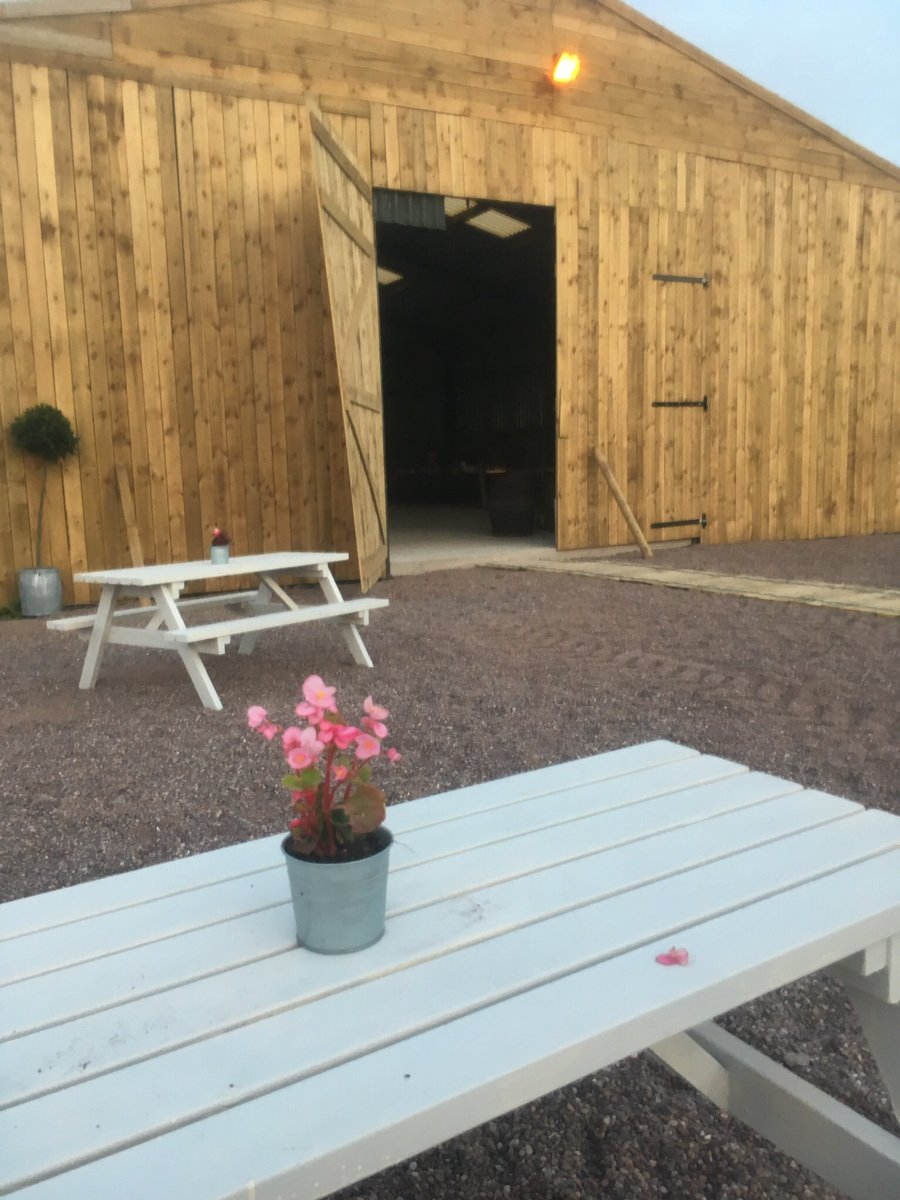 #barnwedding #rusticwedding #bookyourdate