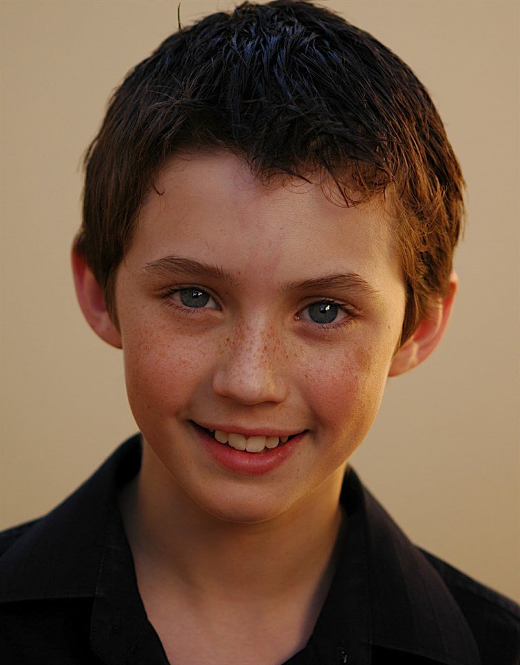 To my happy pill, troye sivan, happy birthday! ily!!!!! hope u can play here in ph soon! 