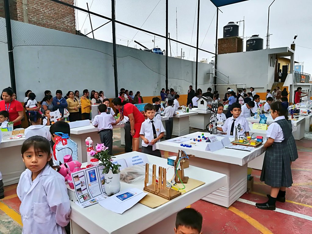 nmendigure's tweet image. FENCY 2018 de la @IEAElPorvenir muestra el esfuerzo de cada estudiante por demostrar sus habilidades de investigación y aún #LoMejorEstáPORVENIR