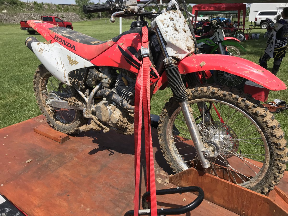 Hotmotomom's tweet photo. It’s always a good day when u have to bring out the power washer #motox #dirtriding https://t.co/bz3rEXfMAC