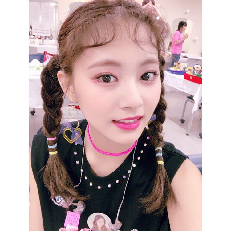 2ICERP's tweet photo. twιce's ιnstαgrαm updαte. 👍💕 https://t.co/EwkrTbbf21