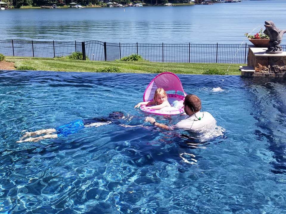 MommysBlckParty's tweet photo. Pool time! We use @SwimWays Baby Spring Canopy Float to help keep our youngest safe while splashing the day away. She loves it & we feel at ease, knowing she's safe. Check out more pool safety tips on the MBP blog: https://t.co/uS4isfJJH3 #ad #IC #swimways #floatwithswimways https://t.co/wTcwhj4uH0