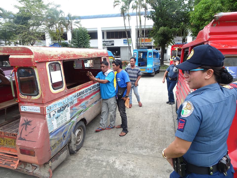 SCPS_PCR's tweet photo. Surigao City PNP personnel conducts PNP Satisfaction Survey at Barangay Luna, Surigao City with respondents from transport sector, vendors, terminal and barangay workers.
#PNPPatrolPlan2030 https://t.co/b244IZT4dd