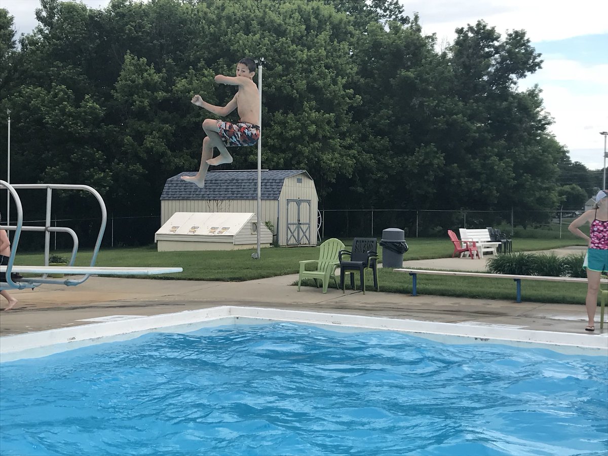 MrsMackClass's tweet photo. @PalmyraSchools Fun morning at the pool! #rewardinggoodbehavior https://t.co/wryvxz4Ab1