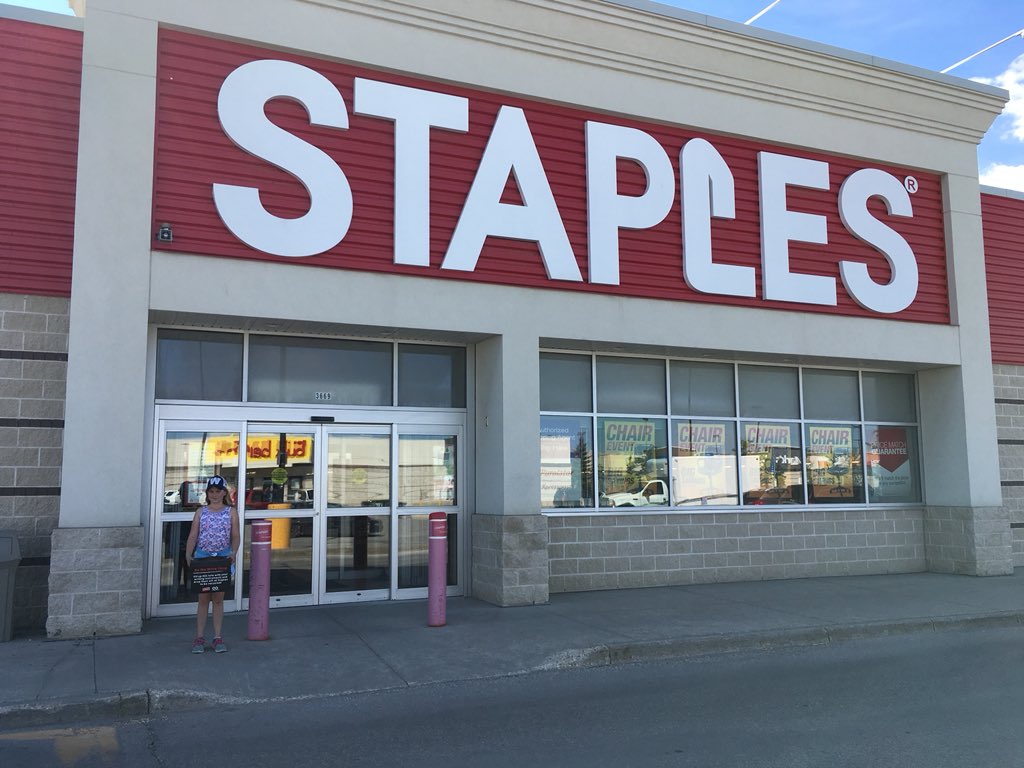 StrongFree67's tweet image. Did you know you can recycle markers? Drop off @StaplesCanada then shipped to @TerraCycleCA and transformed into cool items. #SophiaProject helping save our planet #Winnipeg #StrathmillanSchool marker recycle program @EarthDayCanada #EverySchool #EveryOffice #EveryDayCare