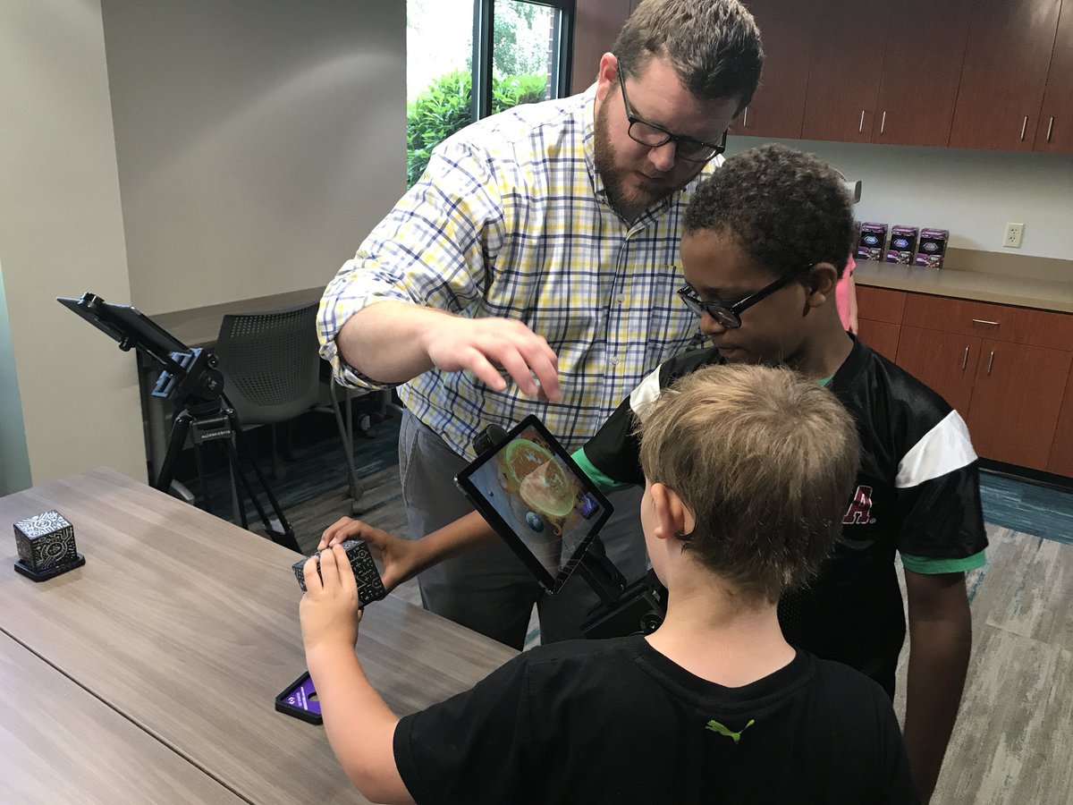 bdabsteach's tweet image. We had an absolute blast @AndersonUnivSC today working with @AuCidl in their #makerspace! #tonsoftech @besyes @BESPandas #asd2 #asd2rocks